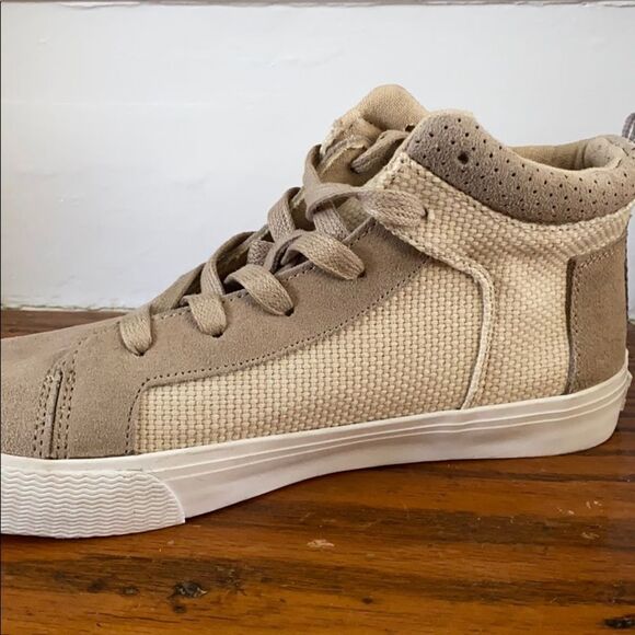 TOMS Suede Sneaker Beige Size W7